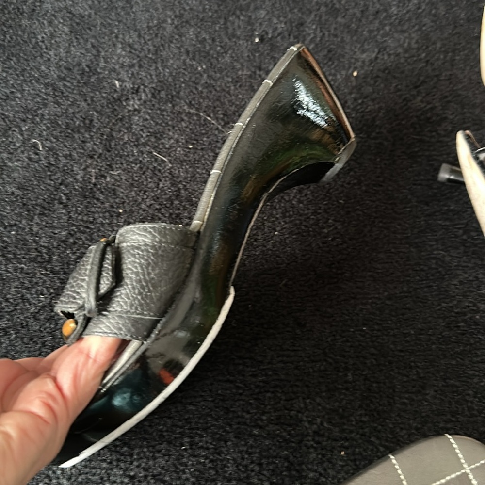 Sandals - Picture 4 of 4